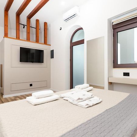 Apartments Kan Ulcinj Bagian luar foto