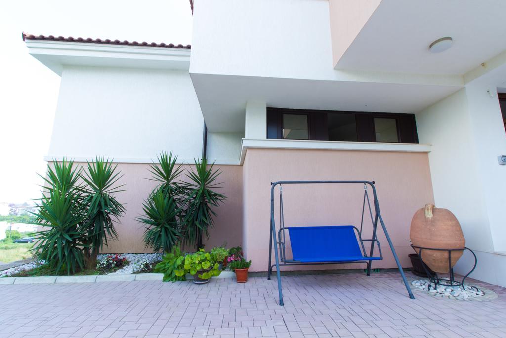 Apartments Kan Ulcinj Bagian luar foto