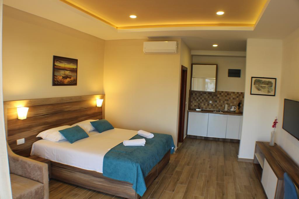 Apartments Kan Ulcinj Bagian luar foto