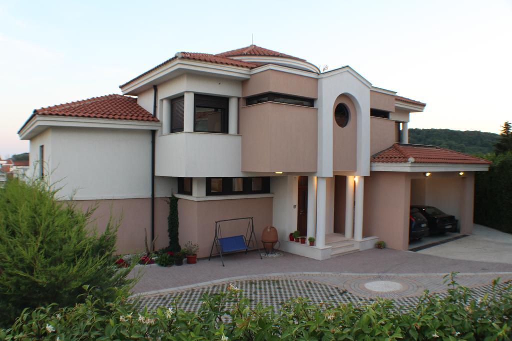 Apartments Kan Ulcinj Bagian luar foto