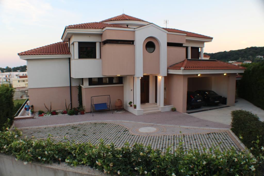 Apartments Kan Ulcinj Bagian luar foto