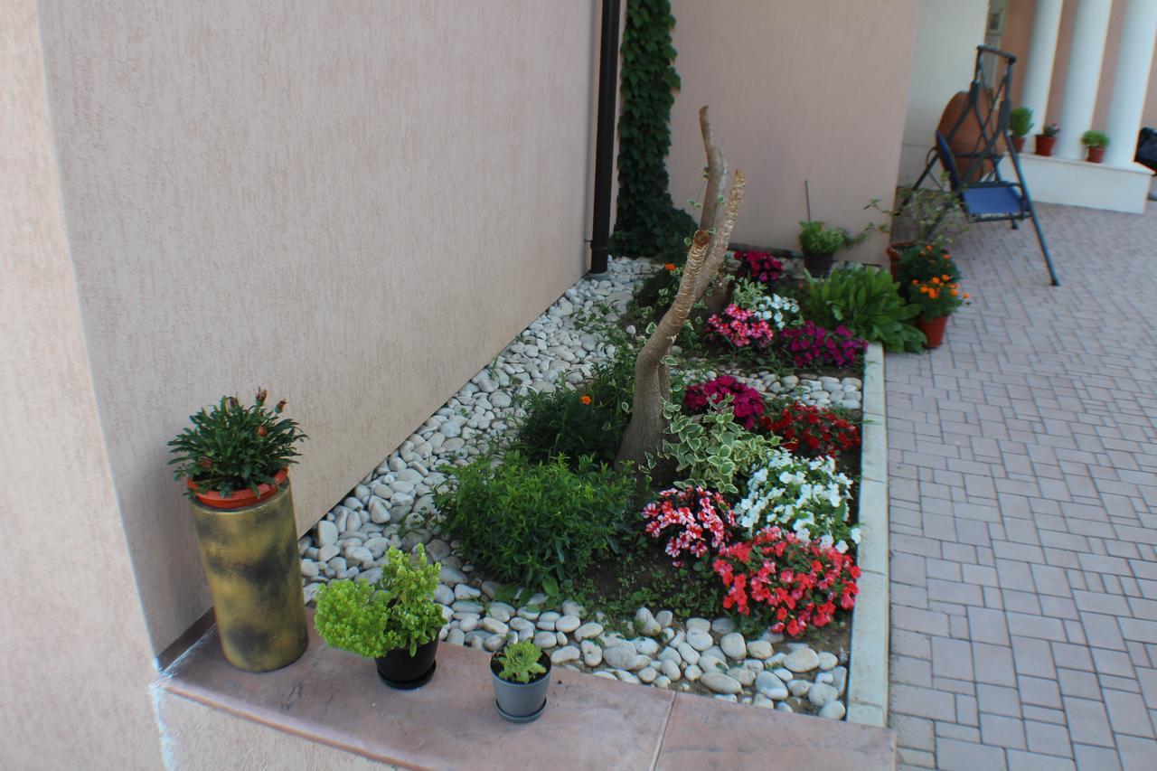 Apartments Kan Ulcinj Bagian luar foto