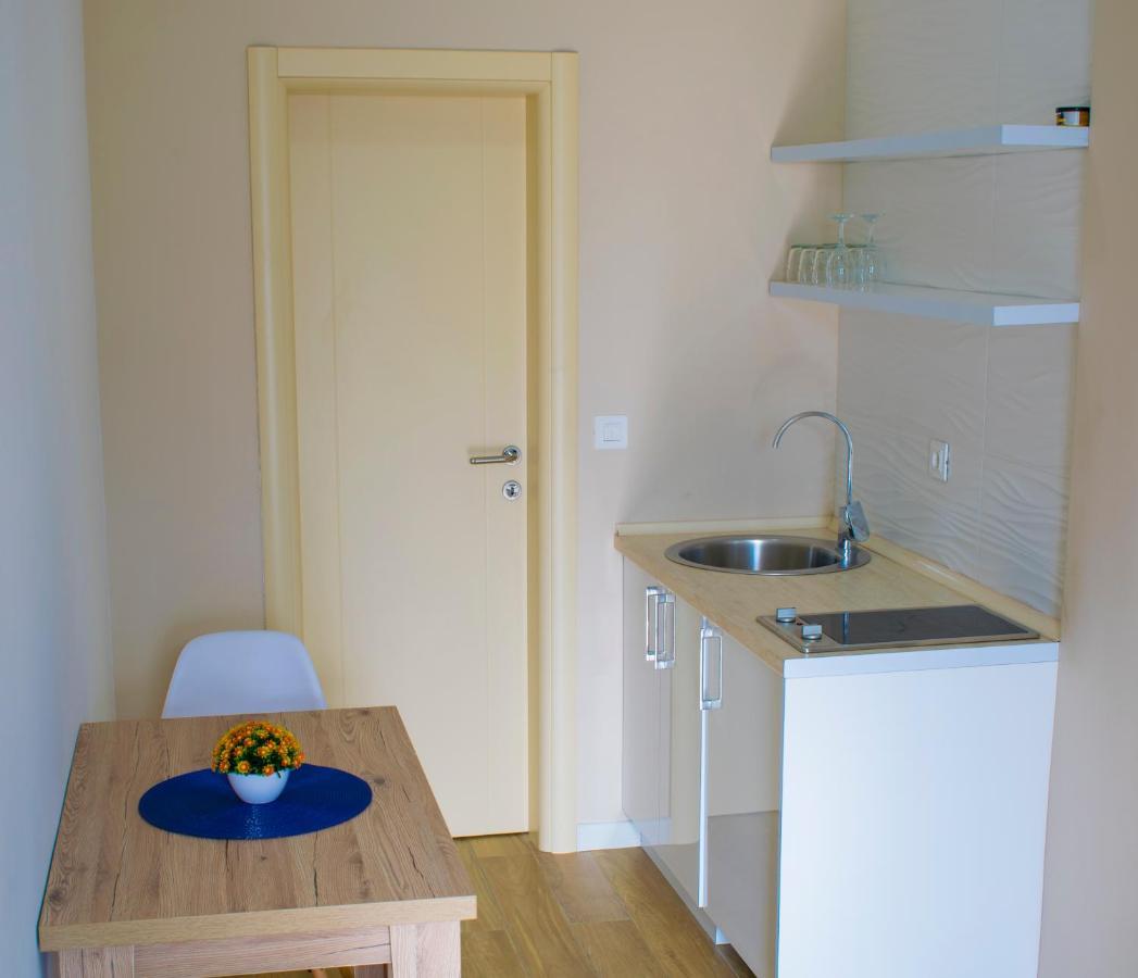 Apartments Kan Ulcinj Bagian luar foto